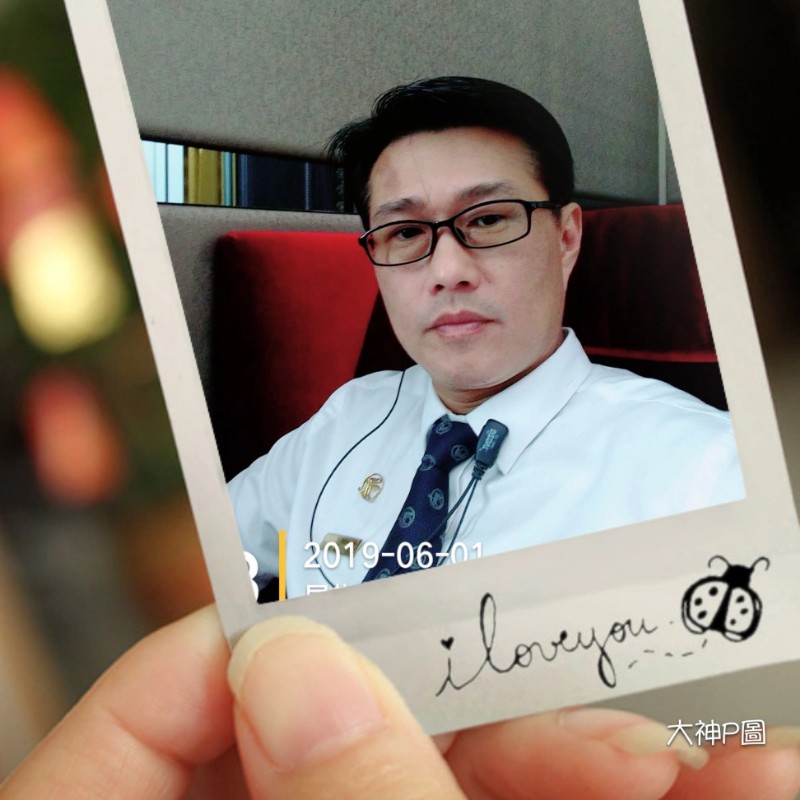 曾義誠, 線上商店 蝦皮購物