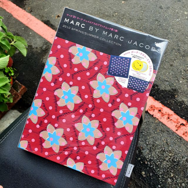 ☆絕版☆Marc By Marc Jacobs 2010 Spring / Summer C E-mook | 蝦皮購物