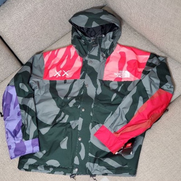 The North Face XX KAWS RETRO 1986 MOUNTAIN JACKET防水衝鋒衣| 蝦皮購物