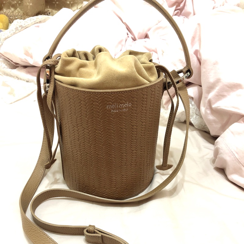 Meli Melo Santina Light Tan Woven Bucket Bag For Women