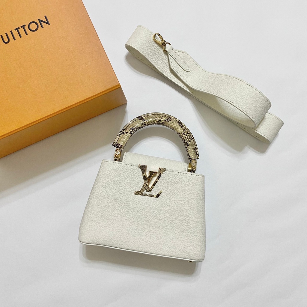 Shop Louis Vuitton CAPUCINES 2022 SS Capucines mini (N98477 ) by