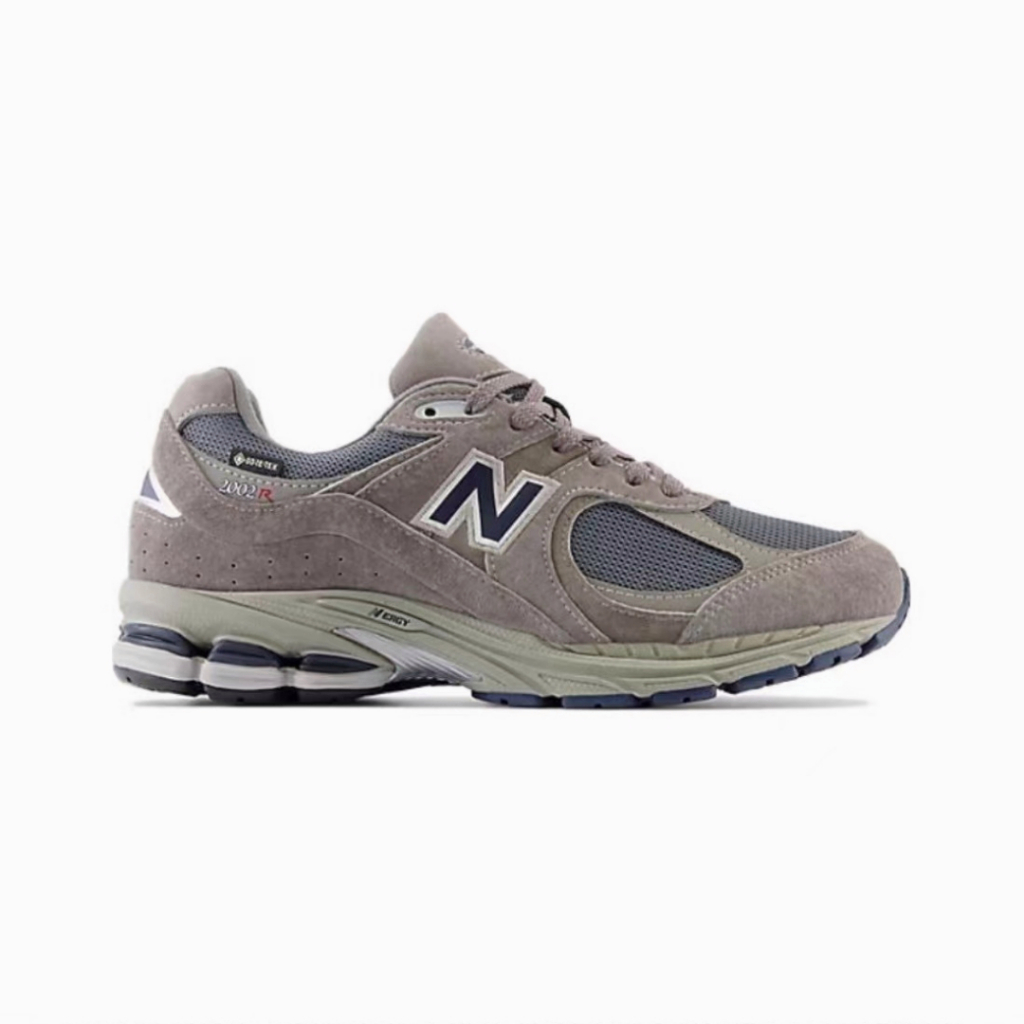 New Balance NB 2002R GoreTex 防水低幫跑步鞋男女同款元祖灰棕色