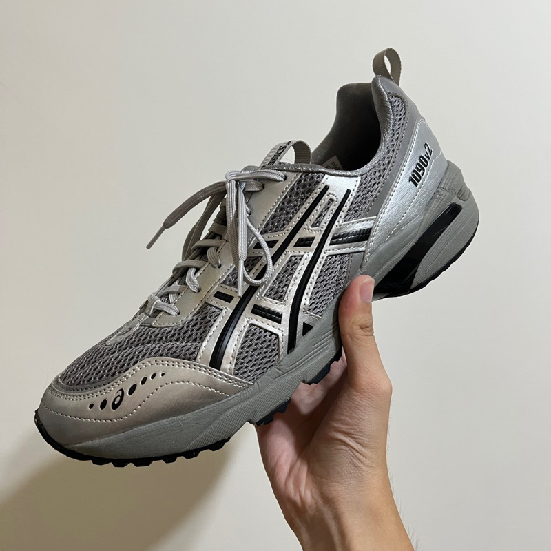 ASICS GEL-1090 V2 x Freja Wewer